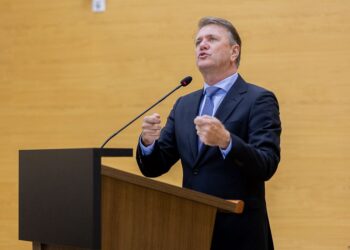 Recurso destinado por Luizinho Goebel garante aquisição de van para Alto Alegre dos Parecis