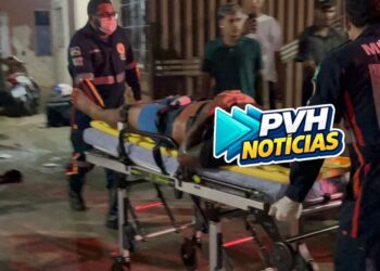 ATUALIZADA: Casal é atacado a tiros por criminoso em Honda Pop na zona leste