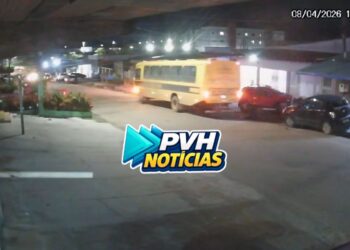 ATUALIZADA: Ônibus escolar de Candeias perde o freio e causa destruição no centro de Porto Velho- Veja o Vídeo