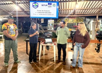 Ieda Chaves destina R$ 100 mil e acompanha Qualifica Rondônia em Vila Calderita