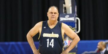 LUTO: Jogador de basquete Oscar Schmidt morre aos 68 anos em São Paulo