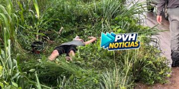 URGENTE: Queda de moto deixa dois homens feridos na Zona Leste de Porto Velho