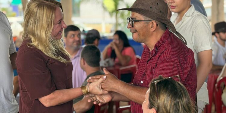 Ieda Chaves prestigia leilão da Apae e reforça compromisso social durante agenda em Cabixi