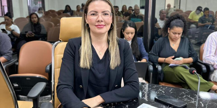 Sofia Andrade defende trabalho obrigatório para presos e se posiciona contra projeto que prevê salário de R$ 1.500 com dinheiro público
