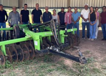 Alan Queiroz viabiliza grade niveladora no valor de R$ 68 mil para associação rural em Alvorada do Oeste