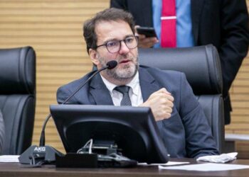 Alex Redano solicita mutirão para emissão da nova identidade em Buritis