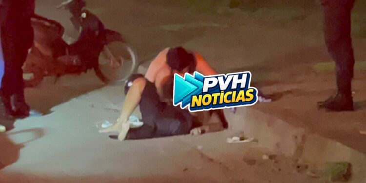 URGENTE: Mulher fica em estado grave após queda de moto na Rua da Beira