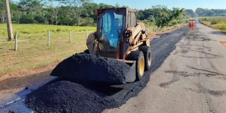 Deputado Alan Queiroz apresenta indicação para realização de obras de recuperação na RO-370