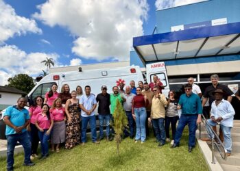 Deputado Laerte Gomes viabiliza entrega de ambulância para distrito de Estrela de Rondônia