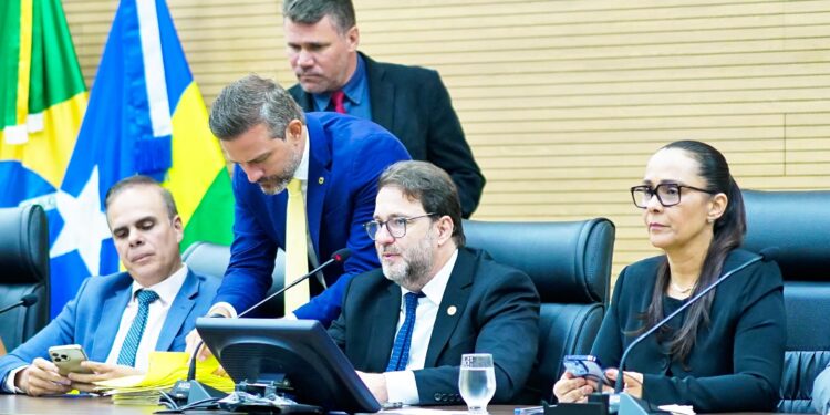 Deputado Alex Redano solicita subestação de energia para Hospital Municipal de Ariquemes