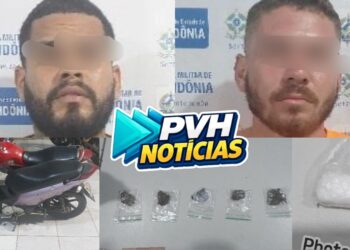 NA TABACARIA: Foragido e comparsa são presos fazendo “Delivery” de drogas na zona leste