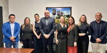 Fortalecendo a democracia: Presidente Gedeão Negreiros recebe representantes do TRE-RO para debater a participação da mulher na política