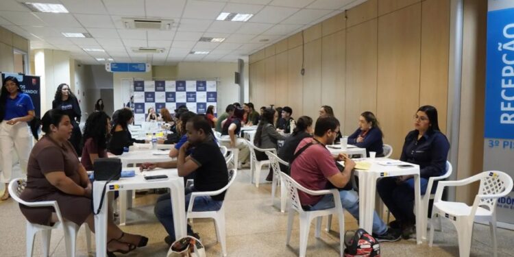 Feirão de Oportunidades do governo de RO capacita jovens e adultos ao mercado de trabalho
