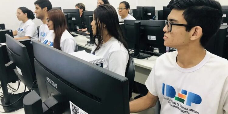 ENSINO ONLINE: Inscrições para 28 cursos profissionalizantes remotos seguem até dia 25, em todo estado
