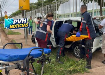 VÍDEO: Carro com mulher e filho autista capota em grave acidente na Calama