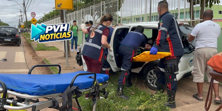 VÍDEO: Carro com mulher e filho autista capota em grave acidente na Calama