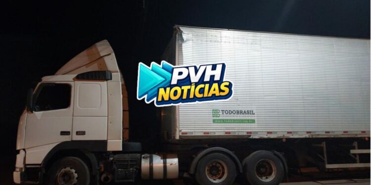 Motorista embriagado arranca fiação elétrica e deixa moradores sem energia em Candeias do Jamari