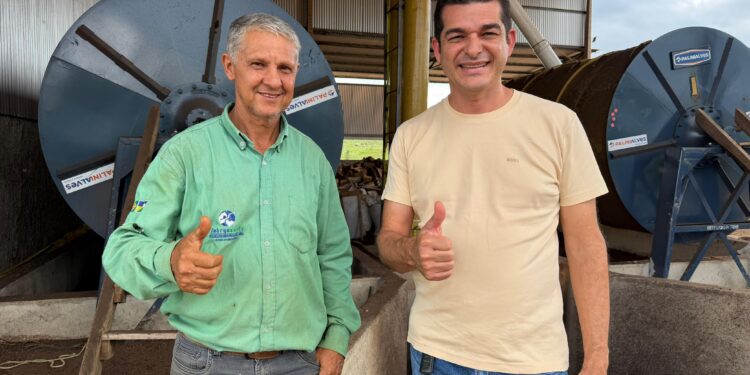 Vereador Adalto de Bandeirantes destaca avanço da cafeicultura e modernização no campo durante visita na Linha P.O