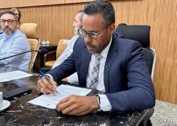 Dr. Santana promove audiência para discutir tarifa de energia e falhas na capital