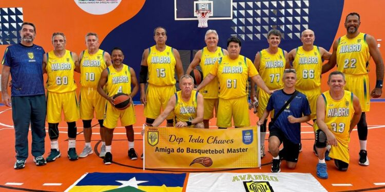 Ieda Chaves celebra ouro e prata de Rondônia no Norte-Nordeste de Basquete Master