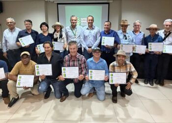 Eyder Brasil homenageia presidente da Faperon com Medalha do Mérito Legislativo em Ji-Paraná