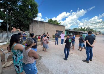 Márcio Pacele acompanha demandas do bairro Rosalina de Carvalho e destina mais recursos para obras de drenagem