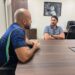 Vereador Márcio Pacele acompanha andamento do projeto do complexo esportivo de Extrema em reunião na SMCLO