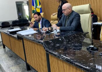 Gedeão Negreiros solicita asfalto e drenagem para as ruas Genus e União Cacoalense no bairro São Francisco