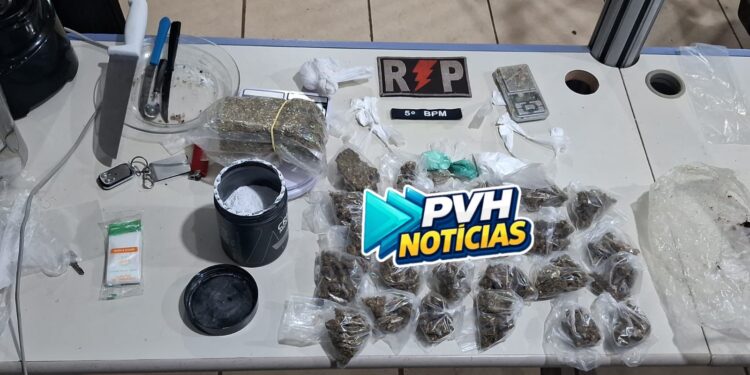 DESARTICULADO: PM prende apenado monitorado com drogas em boca de fumo na zona sul