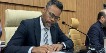 Vereador Dr. Santana questiona licitação de R$ 5 milhões para corrida de rua após decreto de contingenciamento em Porto Velho