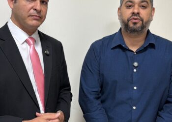 Adalto cobra solução urgente para transporte escolar de União Bandeirantes em reunião com secretário de Educação