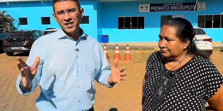 Pedro Geovar fiscaliza Unidade Renato Medeiros e acompanha atendimento à população