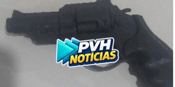 AMEAÇOU VOLTAR: Assaltante é preso com arma falsa após tentar roubar frentista em posto de combustíveis
