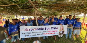 Ieda Chaves entrega R$ 500 mil em equipamentos agrícolas para associação em Machadinho d’Oeste
