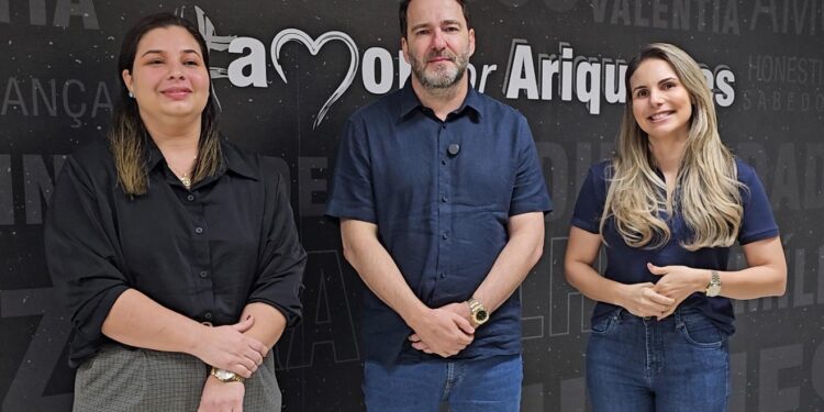 Alex Redano garante R$ 10 milhões para obras de bloqueteamento em Bom Futuro e alamedas de Ariquemes