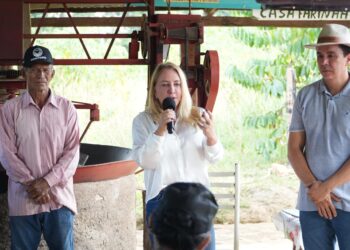 Ieda Chaves participa da entrega de implementos à Arglec e fortalece a produção rural de Porto Velho