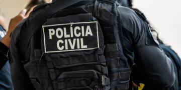 OUSADIA: Homem é preso depois de furtar celular dentro de delegacia em RO