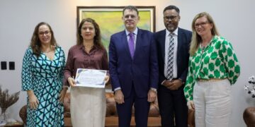Vereador Dr. Santana entrega Título de Cidadã Honorária à desembargadora Inês Moreira