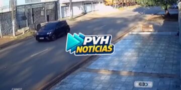 VÍDEO: Câmera flagra morador de rua sendo atropelado por carro de aplicativo em Porto Velho