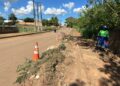 Pedido do vereador Edimilson Dourado é atendido e SEINFRA realiza limpeza de canal no bairro Castanheira