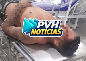 NA CABEÇA: Homem é atacado a paulada durante confusão na zona leste