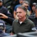 Bolsonaro recorre ao STF e pede para receber visitas de Flávio