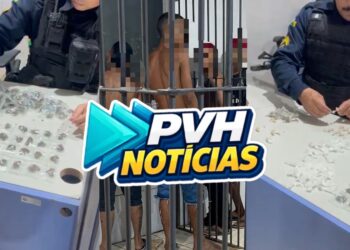 URGENTE: Guarnição do sgt Ribeiro flagra bando com quase 200 porções de drogas em boca de fumo