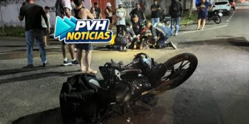 URGENTE: Motoboy fica em estado grave em acidente no centro