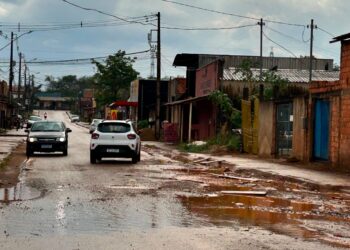 Gedeão Negreiros solicita obras de recapeamento e meio-fio no bairro Cascalheira