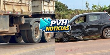 URGENTE: Carro capota após batida com carreta na Estrada da Penal