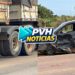 URGENTE: Carro capota após batida com carreta na Estrada da Penal