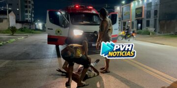 SOLTO NA RUA: Motociclista sofre queda por causa de cachorro no centro