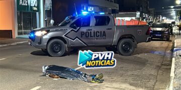 URGENTE: Morador de rua passa mal e morre no meio da rua no centro