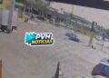 VÍDEO: Carro derruba semáforo após colisão com BYD na Rio Madeira